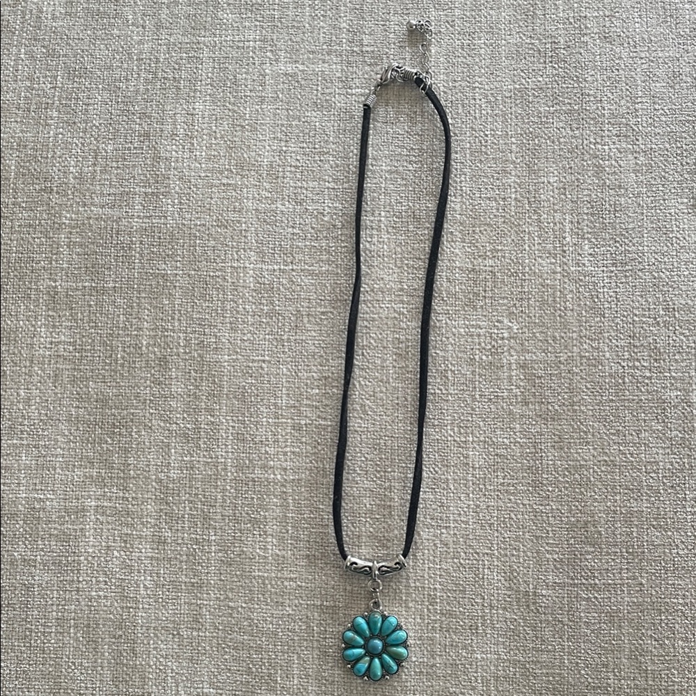 Turquoise Flower Pendant Necklace